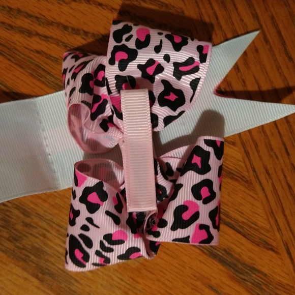 Girls Hair Bows - Picture 9 of 9
